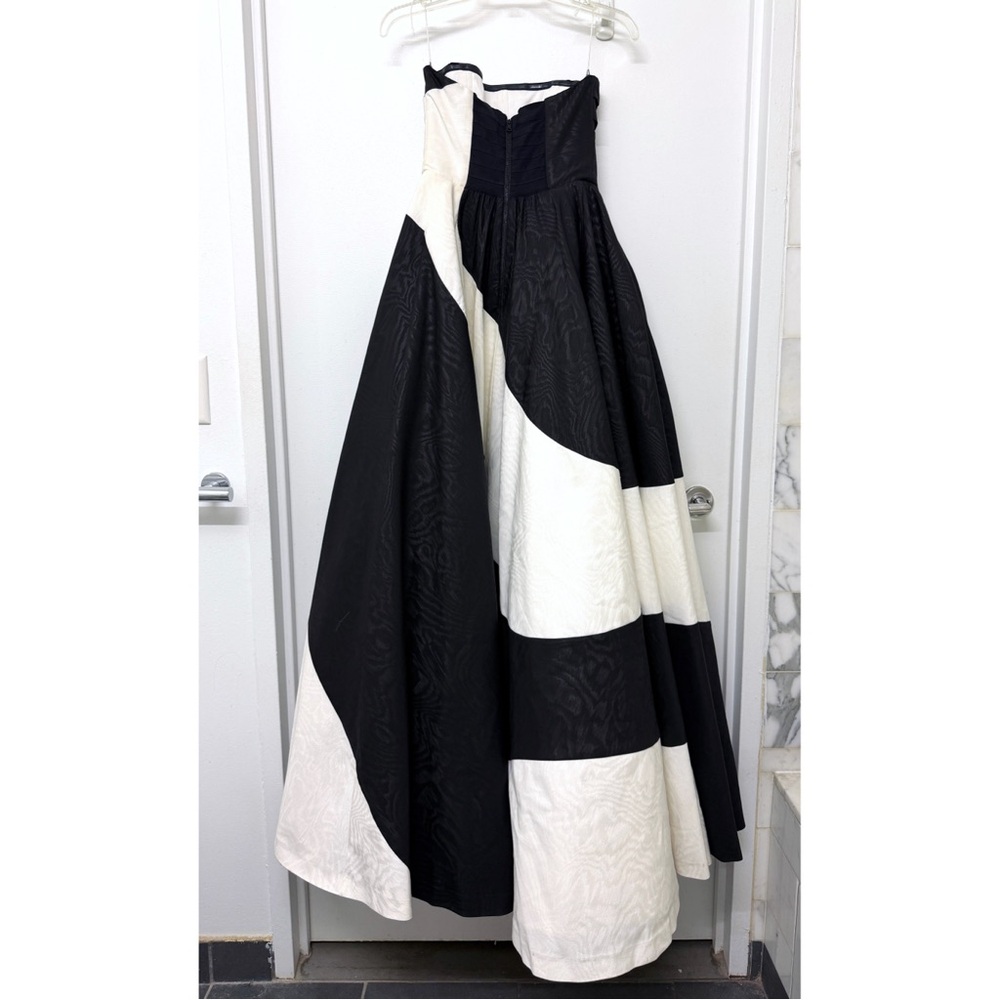 Alice + Olivia Bridgette Maxi Gown Dress Black Off White Ivory Wave Moire 4 - Picture 8 of 16